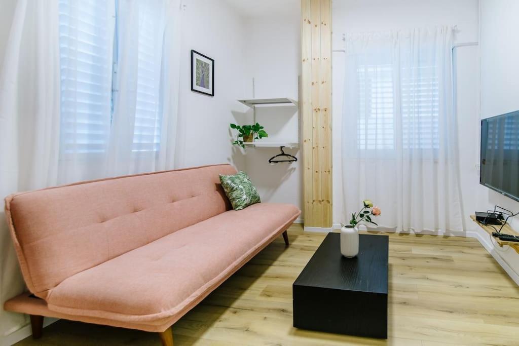 Cool 2 Bedrooms 2 Livingrooms Apartment *